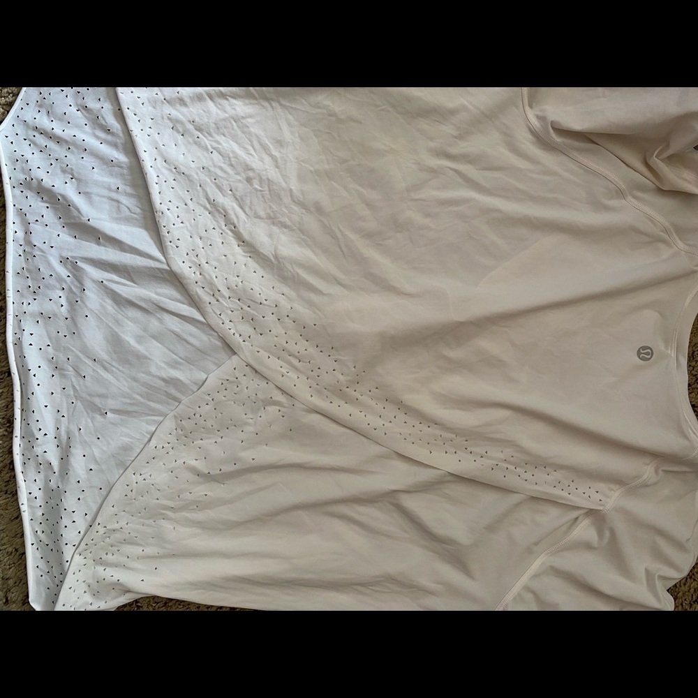 Lululemon tee with pretty back detail